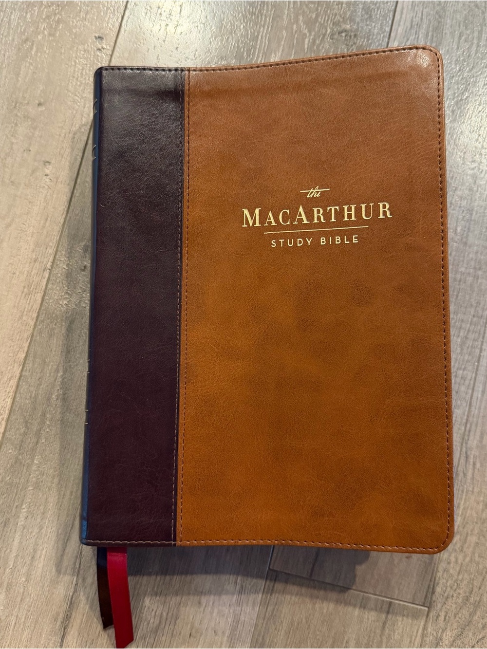 NASV MacArthur Study Bible, 2nd Edition, Leathersoft, Brown, Great Condition